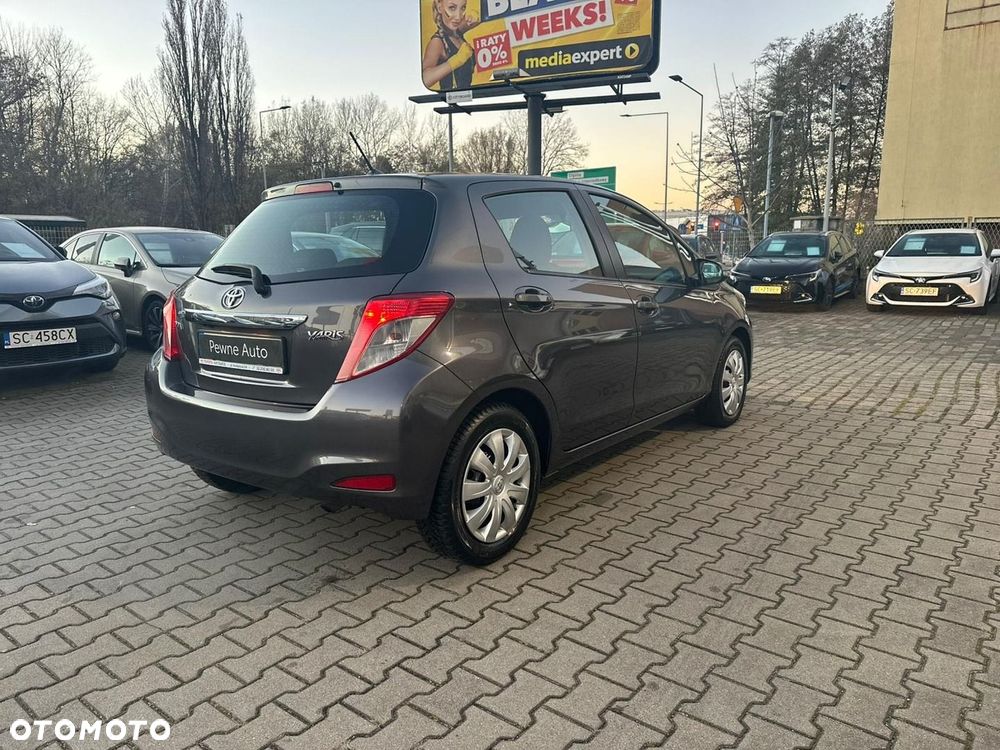 Toyota Yaris 1.33 Premium - 19