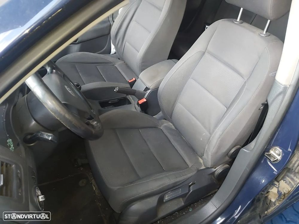 Volkswagen Golf 5 1.9 tdi 105cv ás peças - 6