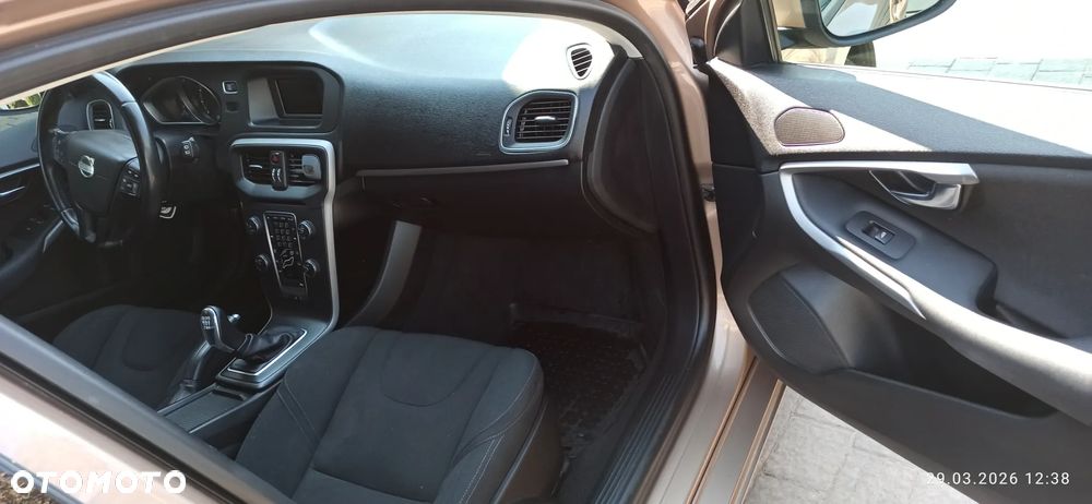 Volvo V40 T3 Base - 11