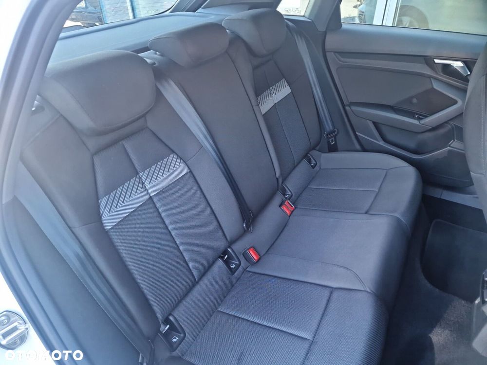 Audi A3 Sportback 35 TFSI mHEV S Line S tronic - 12