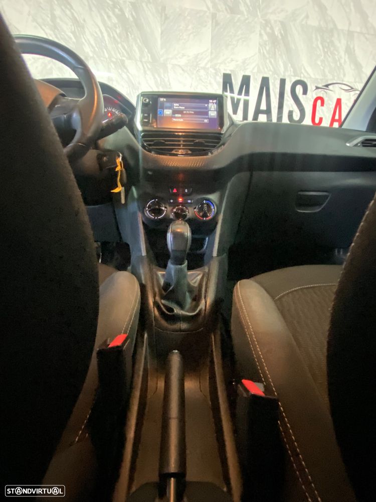 Peugeot 208 1.2 PureTech Style - 12