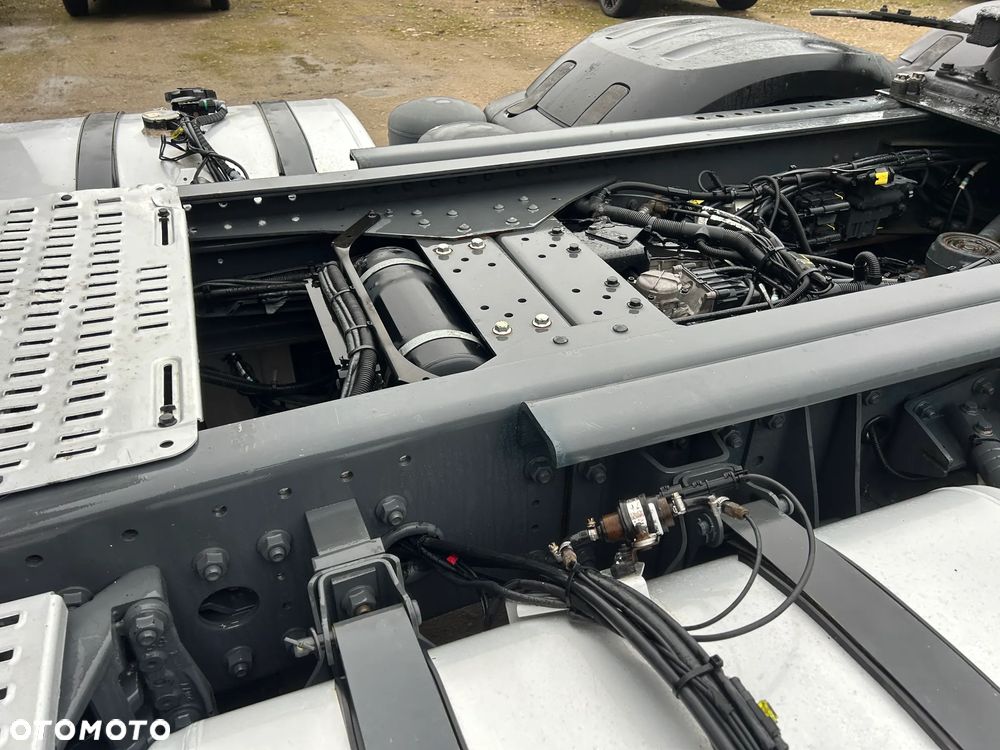 DAF XF 106 530 KM RETARDER 6x2 / 3 OSIOWY / NOWY TACHOGRAF / ORYGINALNY PRZEBIEG 525 TYS. KM / POLSKI SALON / 3 OŚKA / LAMPY LED / 2019 ROK !! - 8