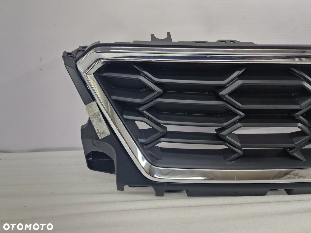 SEAT ARONA FR 6F9 17- ATRAPA / GRILL PRZEDNI PRZÓD , NR 6F9853654A , NR AUKCJI GR78 - 2