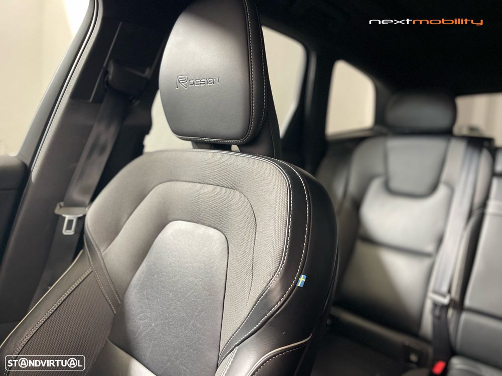 Volvo XC 60 2.0 T8 PHEV R-Design AWD - 11