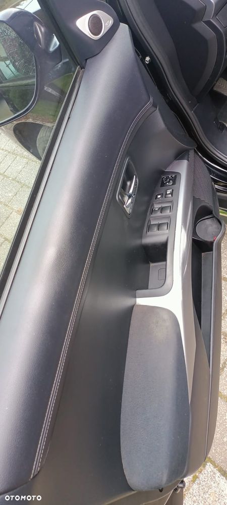 Mitsubishi Outlander - 11