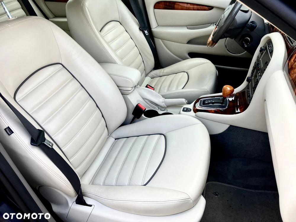 Jaguar X-Type 3.0 Executive - 21