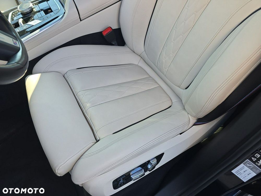 BMW X5 xDrive30d mHEV - 12