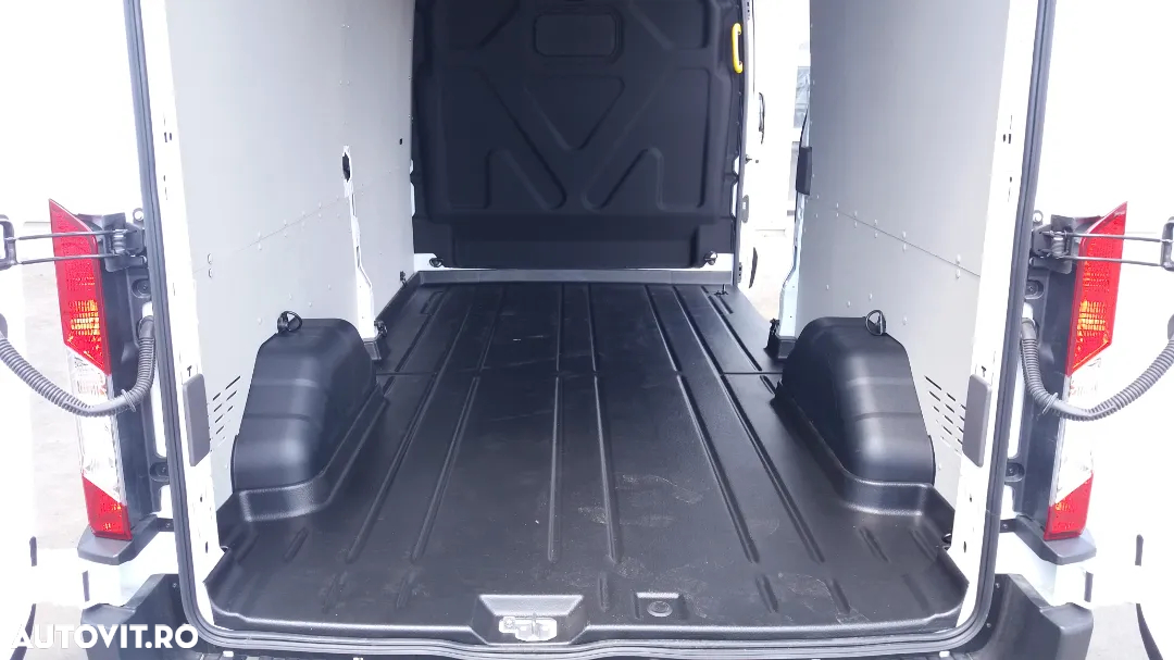 Ford NEW TRANSIT VAN L3H3 FWD - 11