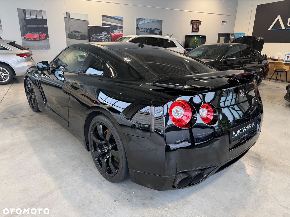 Nissan GT-R Black Edition - 2