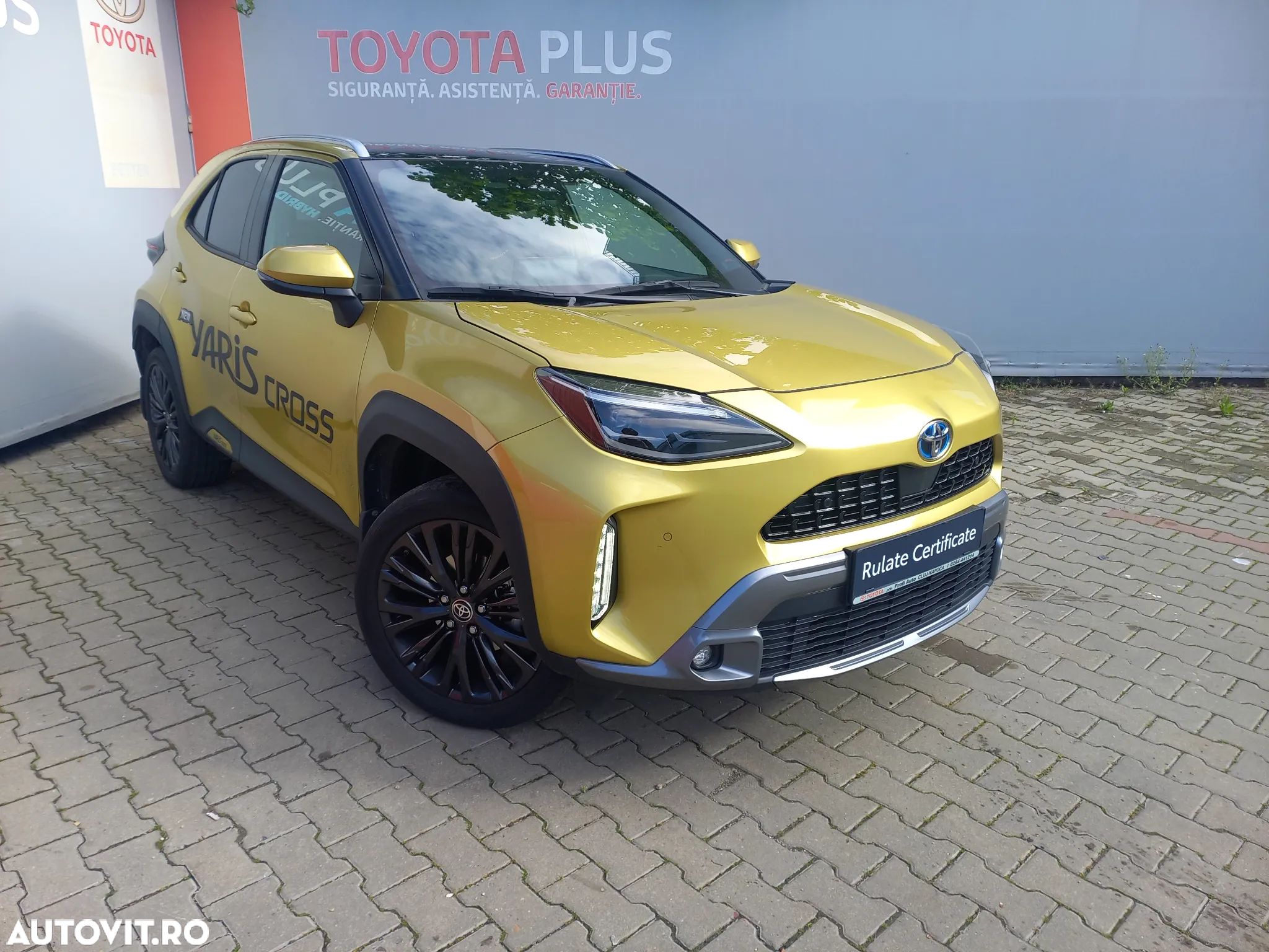 Toyota Yaris Cross 1.5 VVT-i HSD 4x4 Exclusive Adventure - 1