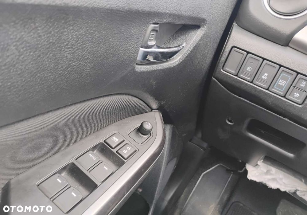Suzuki Vitara - 11