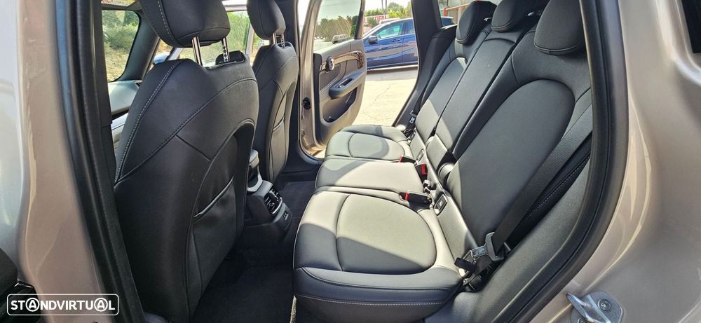 MINI Countryman Cooper SE ALL4 Auto - 23