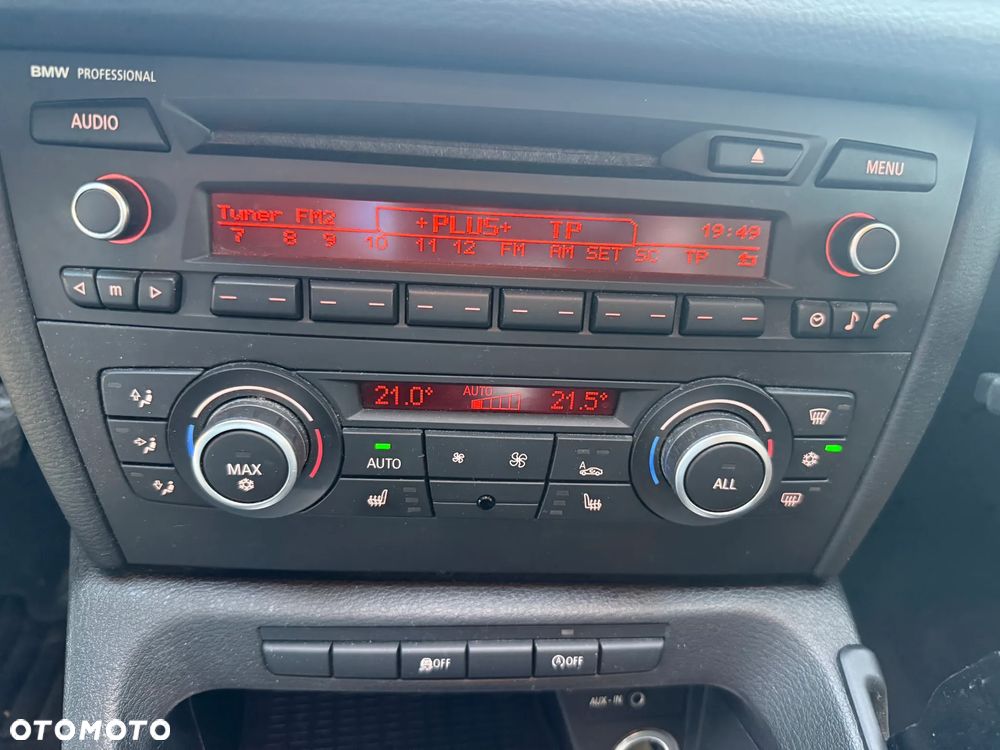 BMW X1 sDrive18d - 23