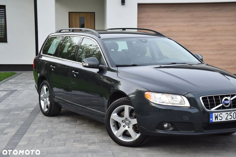 Volvo V70 2.5T Momentum - 10