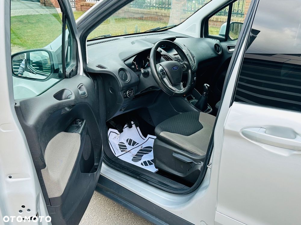 Ford Tourneo Courier 1.0 EcoBoost S&S Ambiente - 12