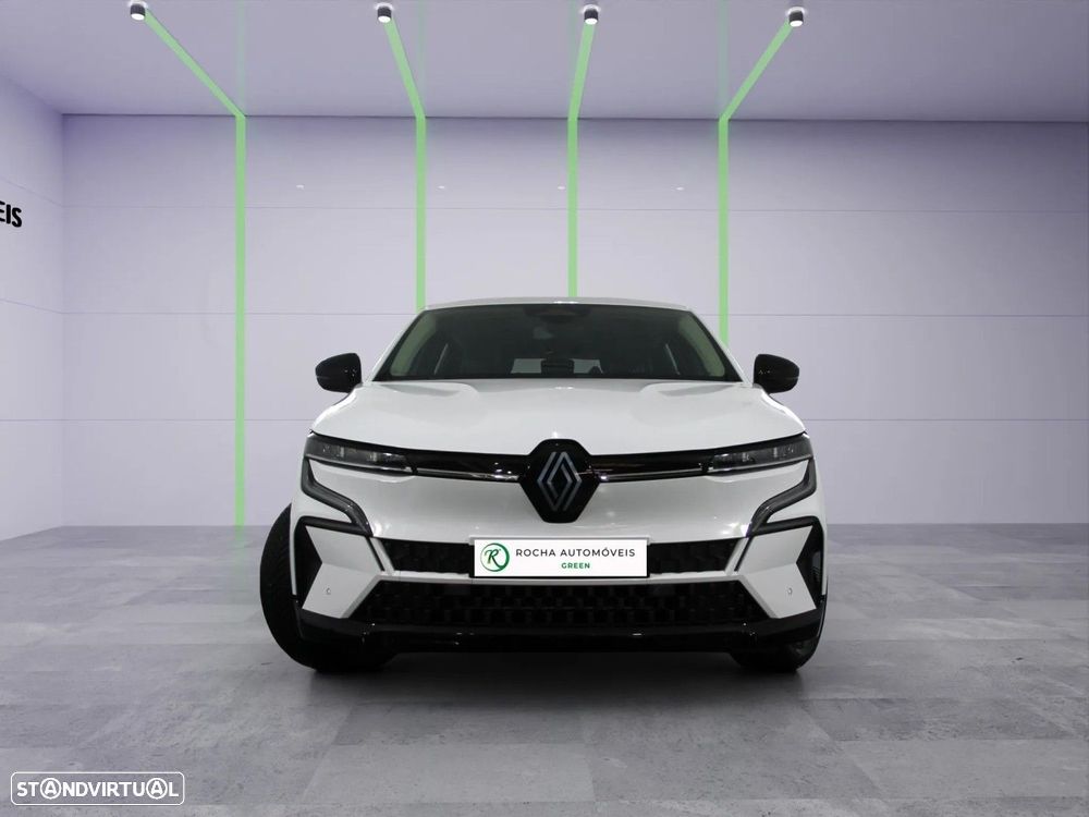 Renault Mégane E-Tech - 3