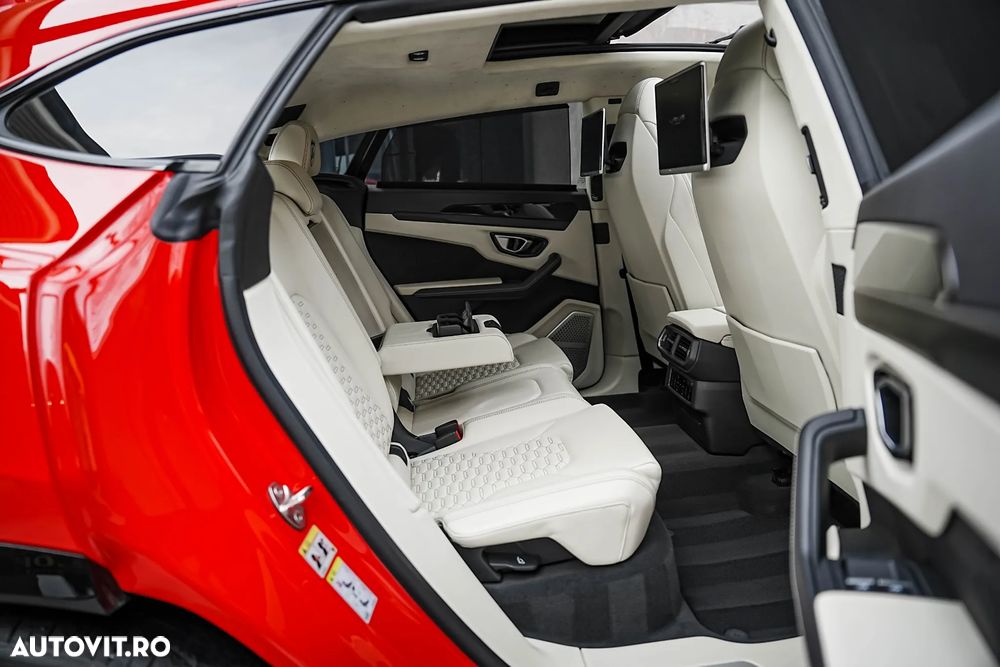 Lamborghini URUS - 24