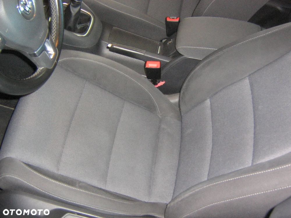 Volkswagen Golf - 12