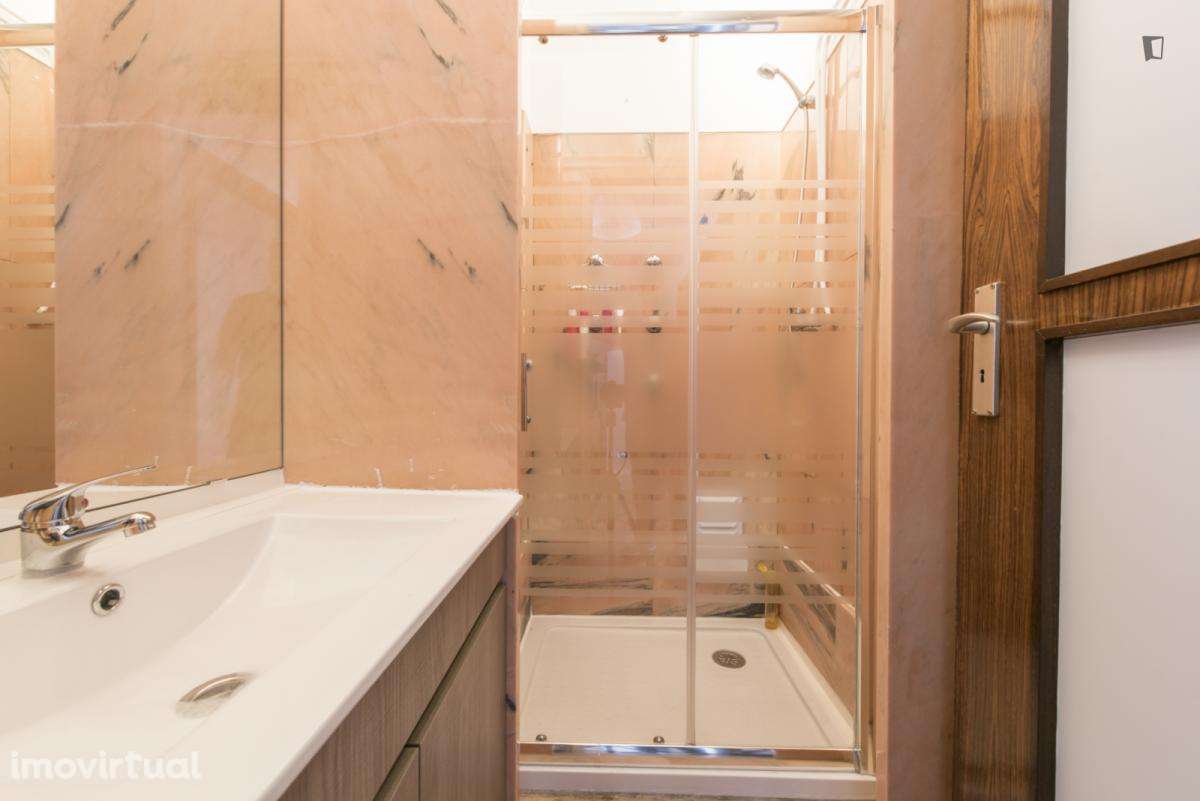 Quarto - localizado em Saldanha Lisbon - Grande imagem: 4/44