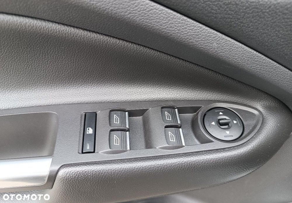 Ford Kuga - 23