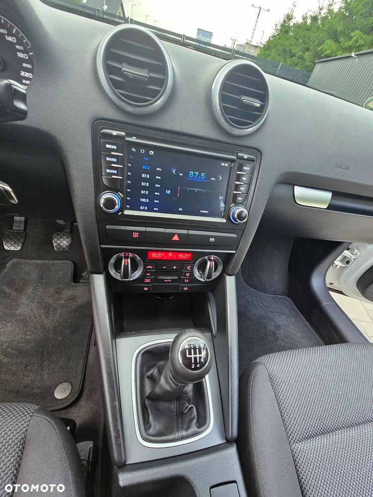 Audi A3 3-drzwiowe 1.6 Attraction - 24