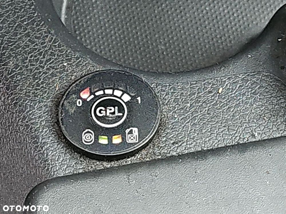 Dacia dokker-van - 17