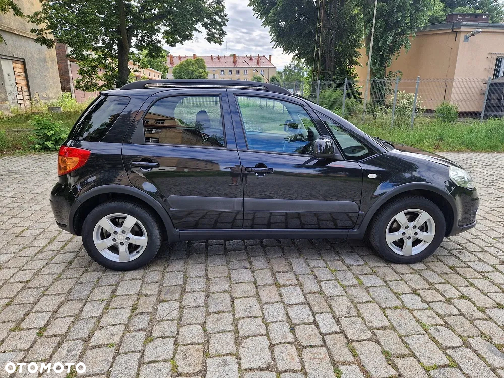 Suzuki SX4 1.6 Premium - 5