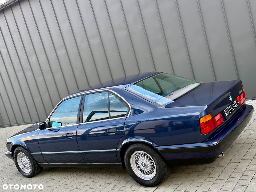 BMW Seria 5 520i - 23