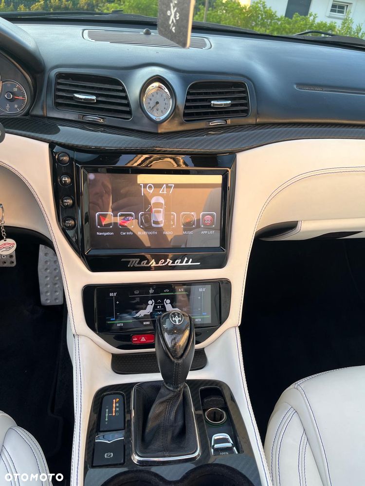 Maserati GranCabrio - 36