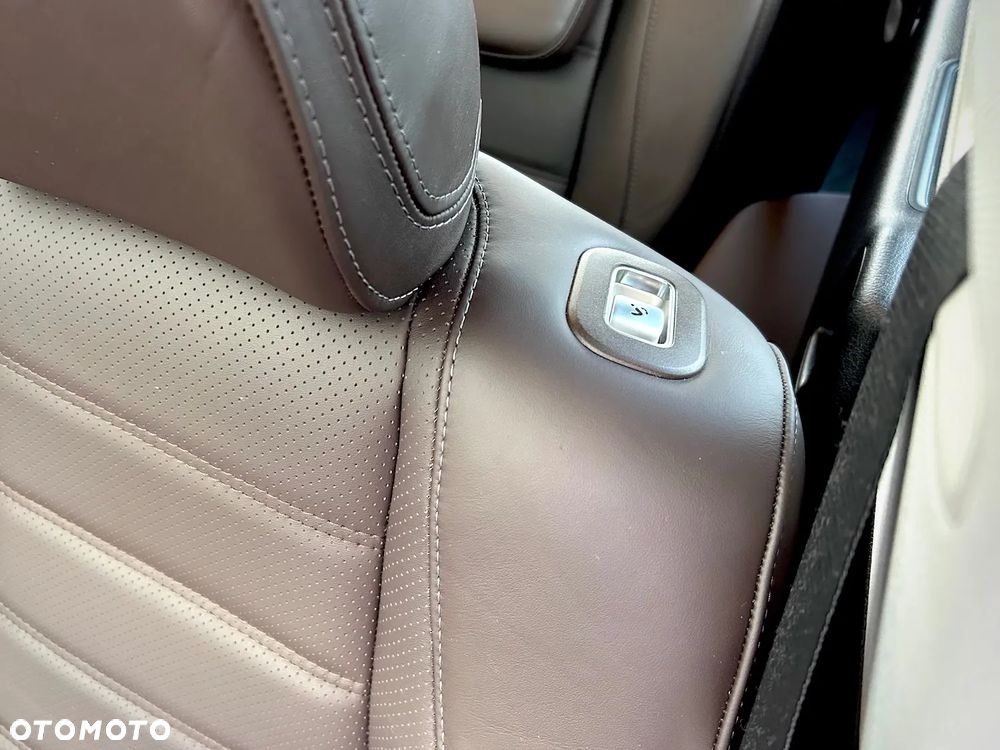 Mercedes-Benz GLS - 31