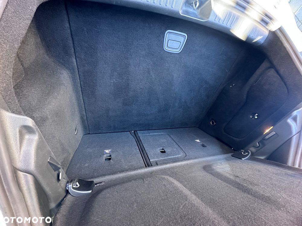 Mercedes-Benz GLA 250 4-Matic - 22
