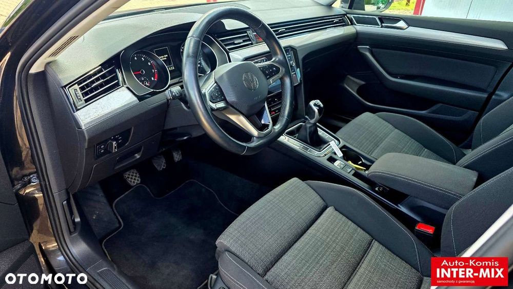 Volkswagen Passat - 18
