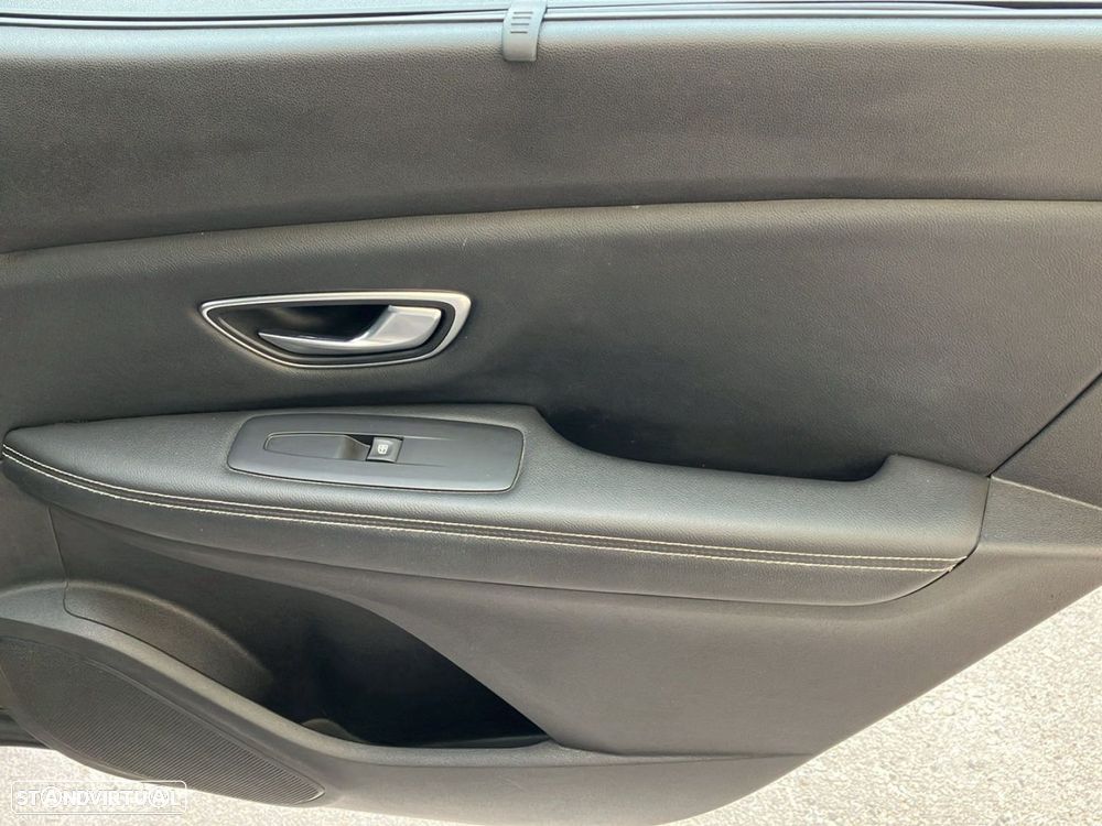 Renault Scénic - 23