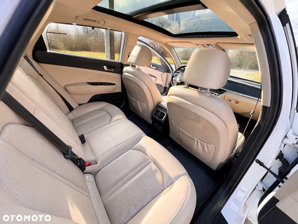 Kia Optima - 10