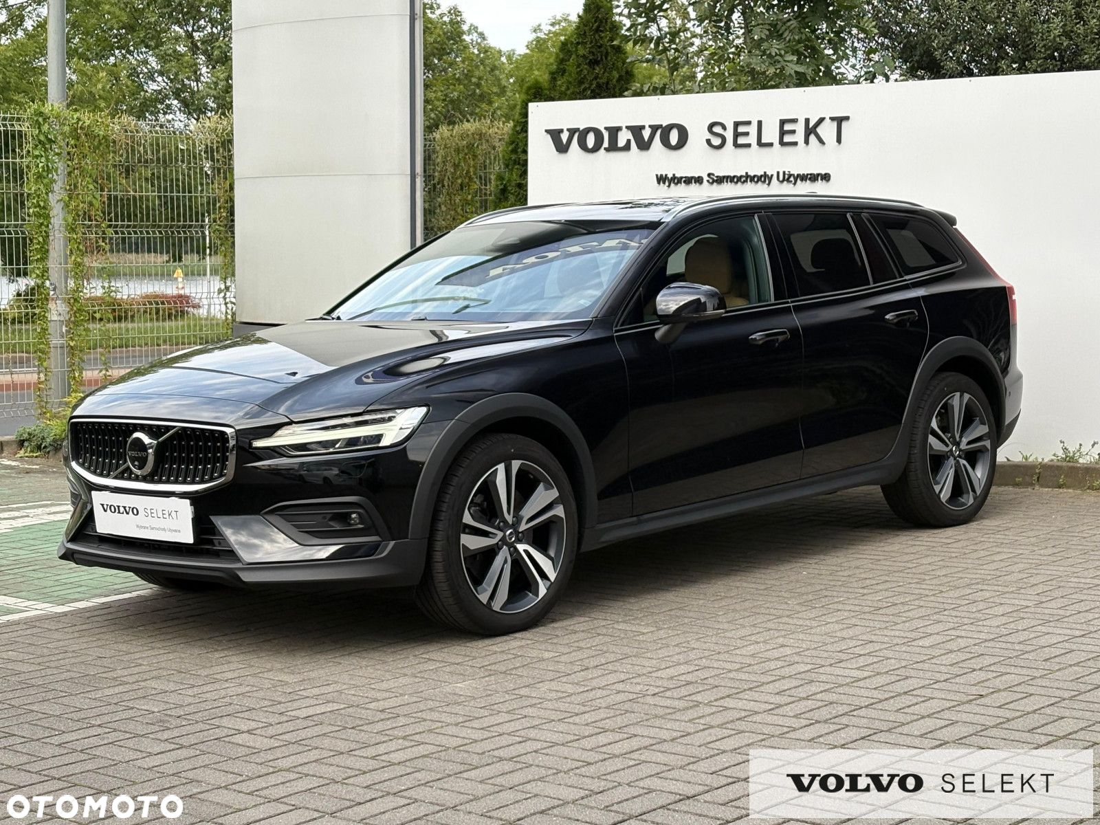 Volvo V60 Cross Country - 5
