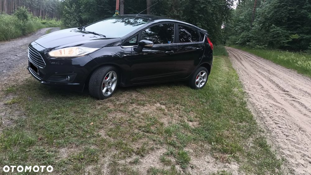 Ford Fiesta 1.6 TDCi DPF Titanium - 6