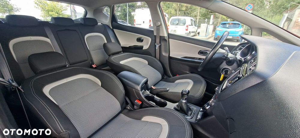 Kia Ceed 1.6 GDI L - 22