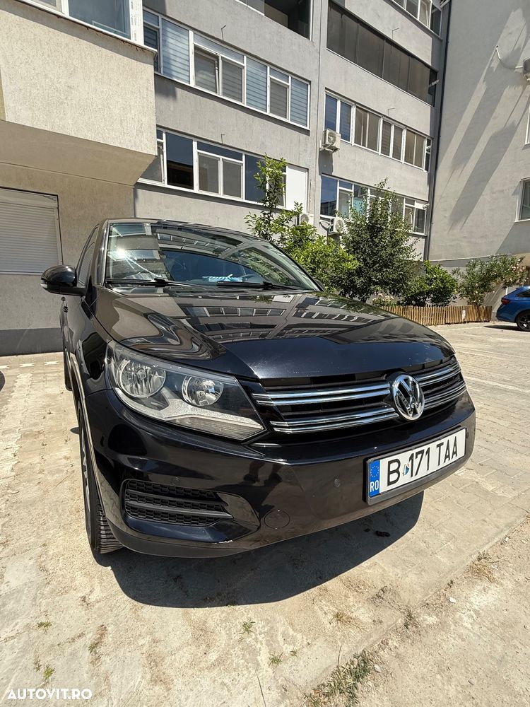 Volkswagen Tiguan - 1