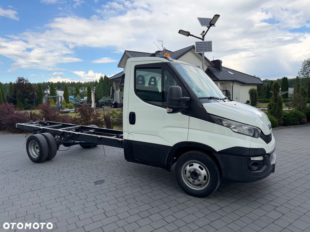 Iveco Daily 35c15 // Rozstaw osi 4,10 // SUPER STAN - 4
