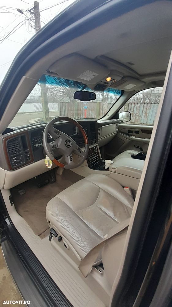 Cadillac Escalade - 6