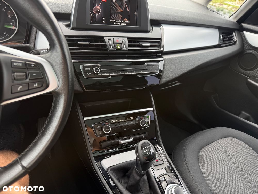 BMW Seria 2 218i Luxury Line - 12