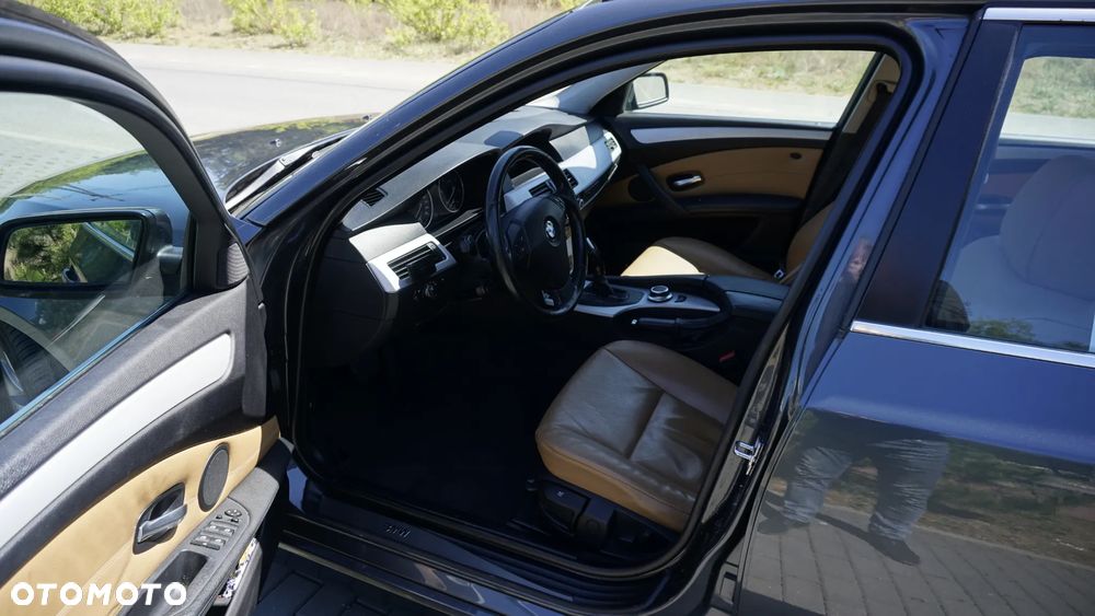 BMW Seria 5 520d - 11