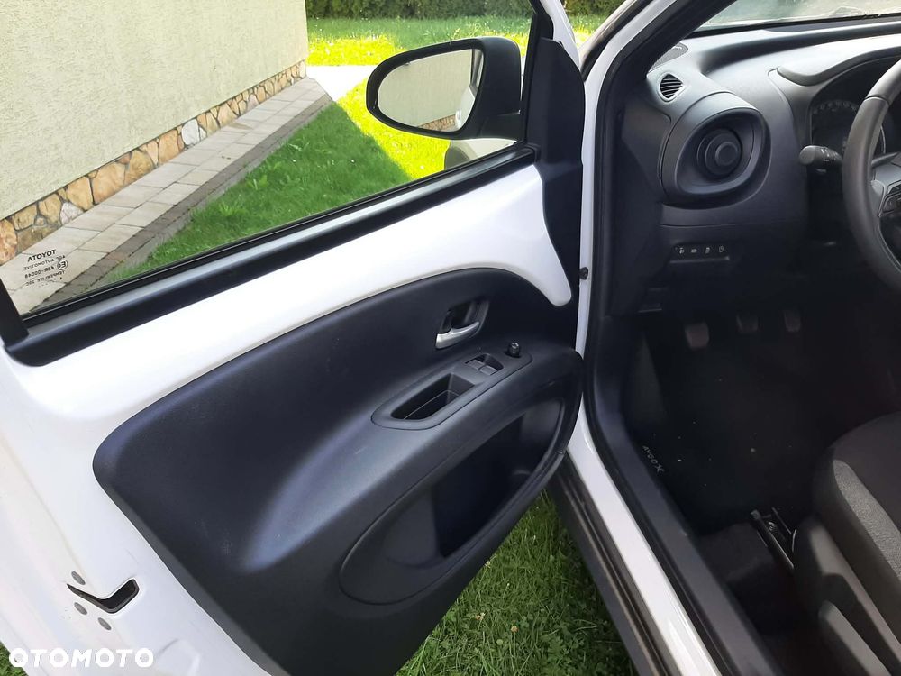 Toyota Aygo X Business Edition - 8