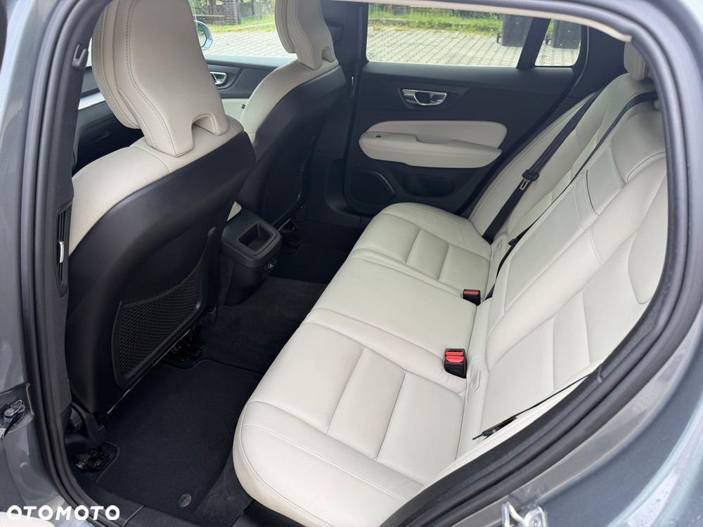 Volvo V60 D3 AWD Momentum - 20