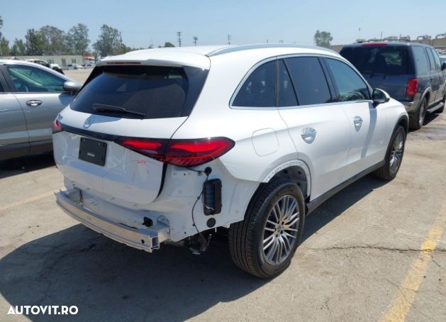 Mercedes-Benz GLC 300 4Matic 9G-TRONIC Avantgarde Advanced - 4
