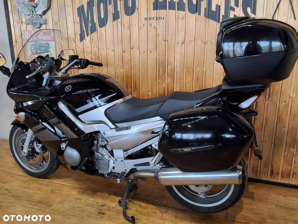 Yamaha FJR - 11