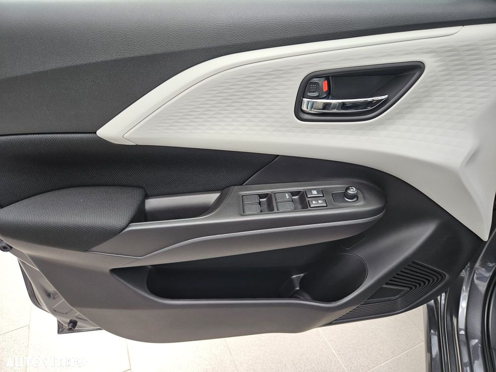 Suzuki Swift 1.2 Dualjet 12V 5MT MHEV Passion - 10