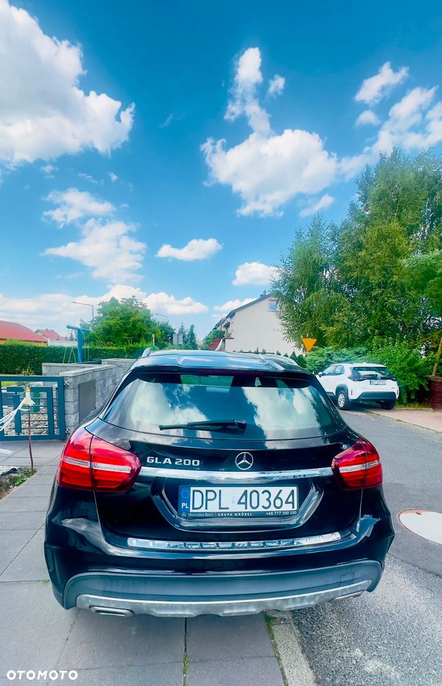 Mercedes-Benz GLA 200 7G-DCT AMG Line - 3