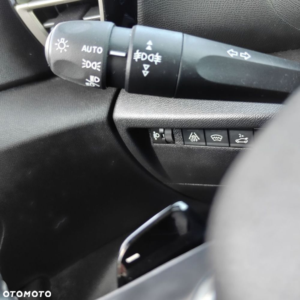 Citroën C4X 1.2 PureTech Plus S&S EAT8 - 20