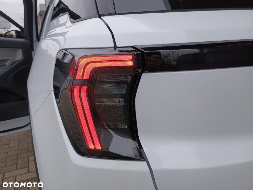 Ford Explorer - 24